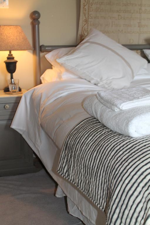 Roundhill Farmhouse Kelston Стая снимка