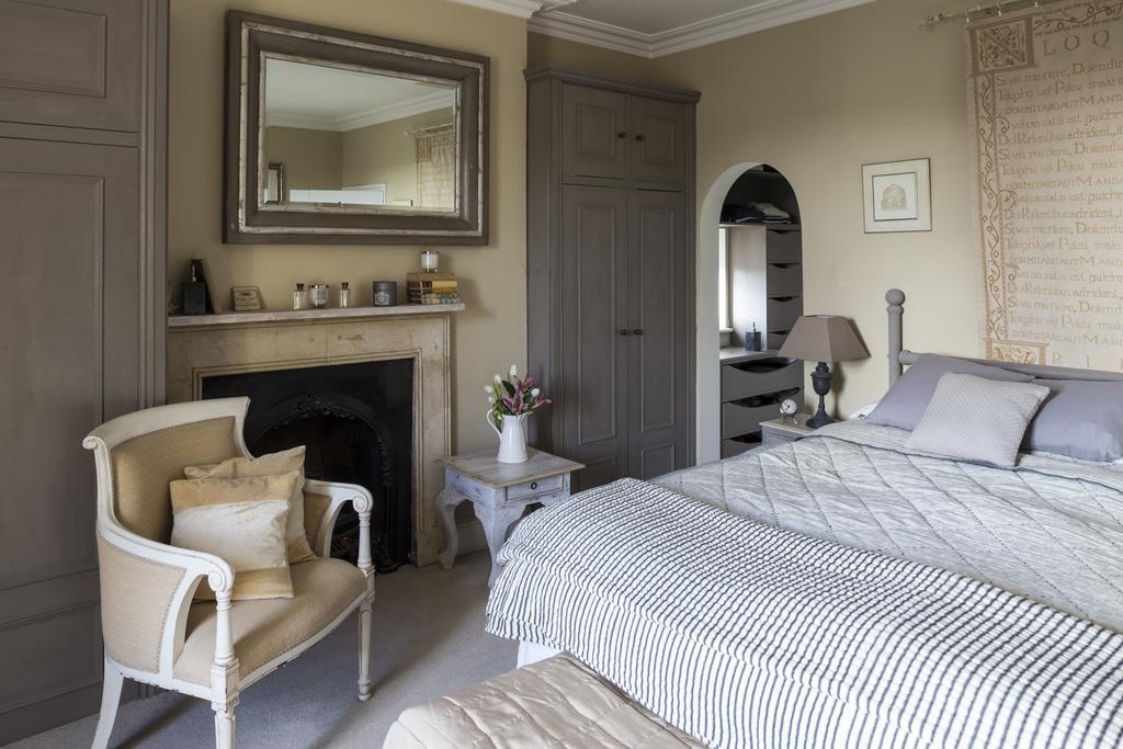 Roundhill Farmhouse Kelston Стая снимка